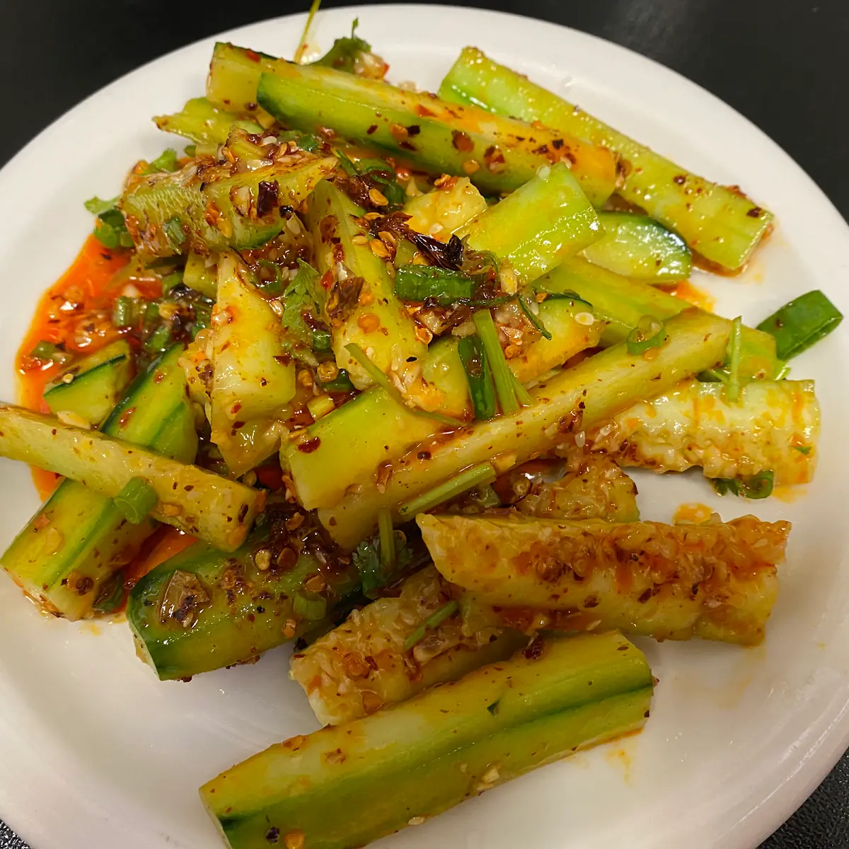 拍黄瓜 cold cucumber salad